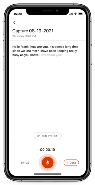 Captura de pantalla de la interfaz de captura de voz en Office Mobile para iOS que muestra la transcripción.