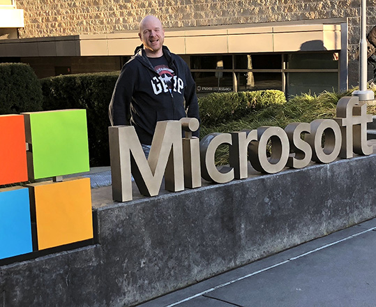 Michel de Rooij with Microsoft sign